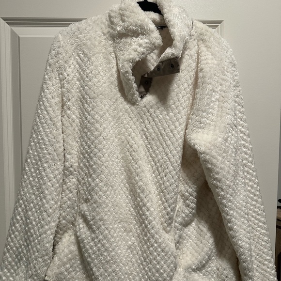 Eddie Bauer Pullover - Picture 1 of 4